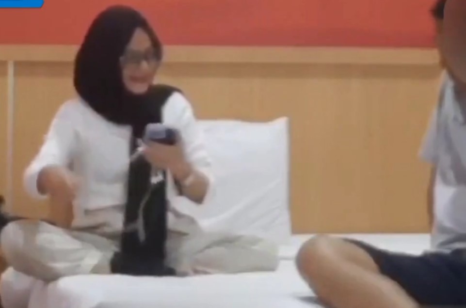 Viral Bo Mahsiswi Hijab Sekali Ngecroottt Ternyata Mahal Banget