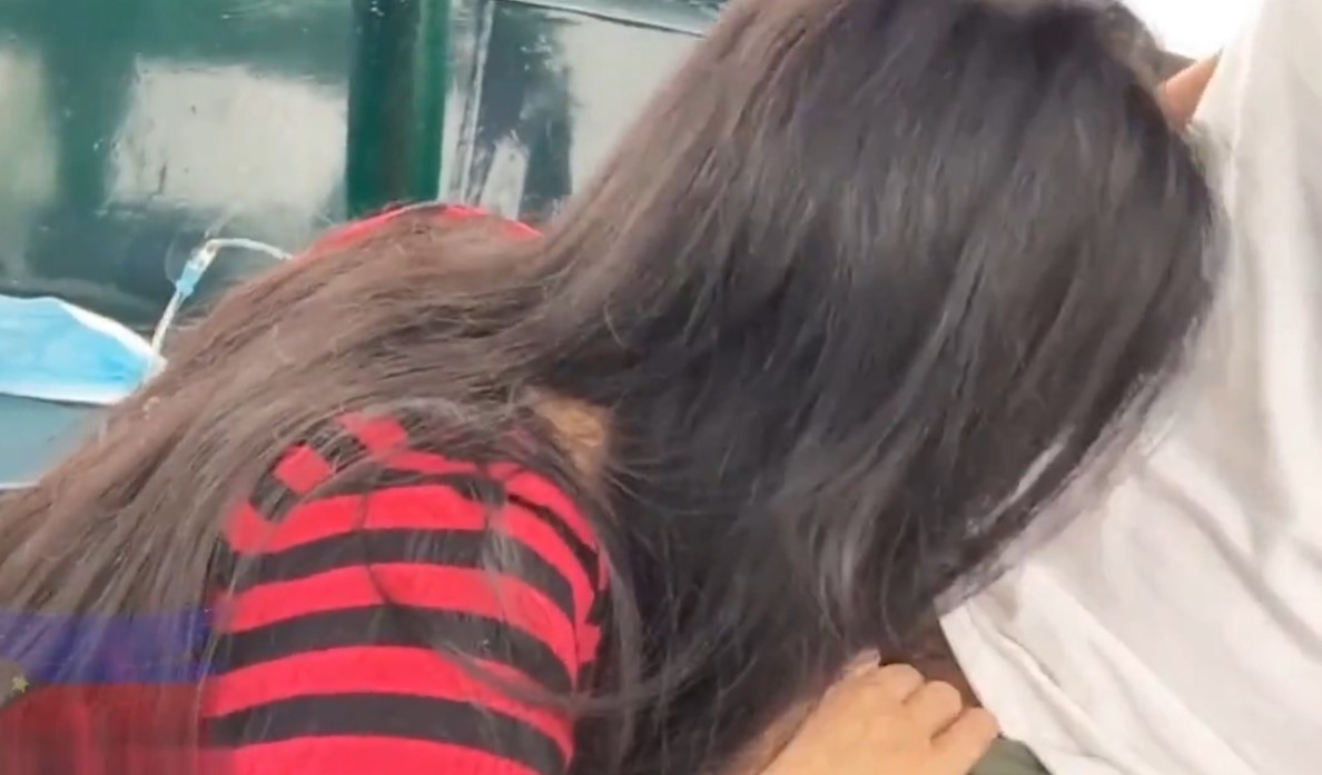 Mamah Muda Wiwik Dengan Sopir Angkot Pulang Dari Pasar